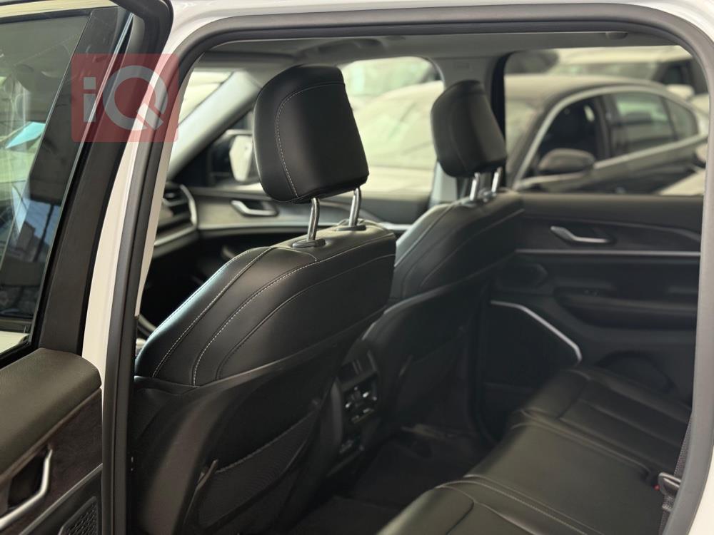 جیپ گراند شیرۆکی